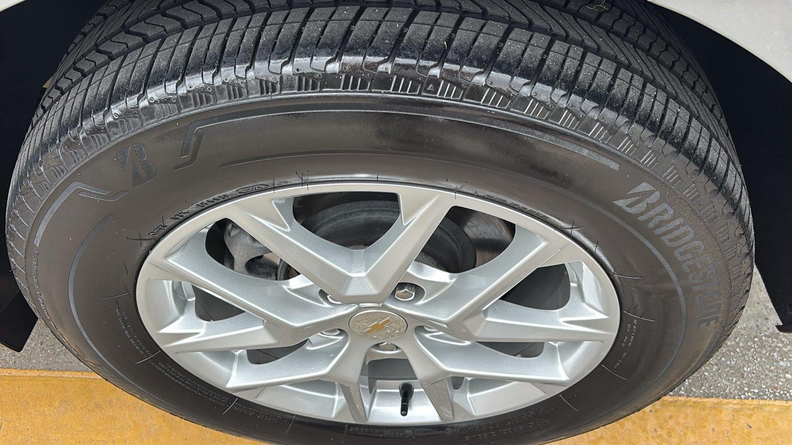 2024 Chevrolet Equinox LT - Photo 12