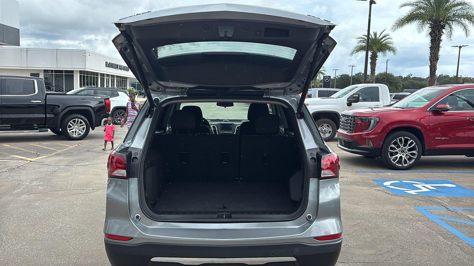 2024 Chevrolet Equinox LT - Photo 19