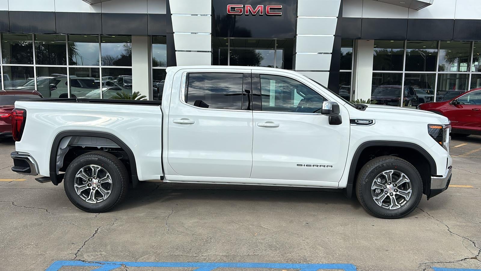 2026 GMC Sierra 1500 SLE