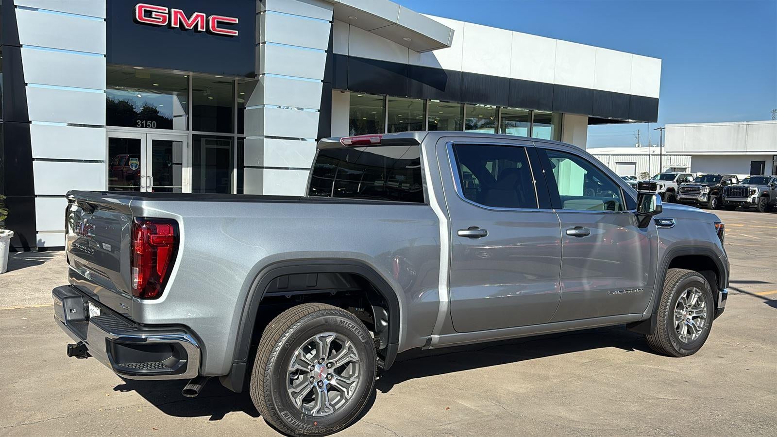 2026 GMC Sierra 1500 SLE