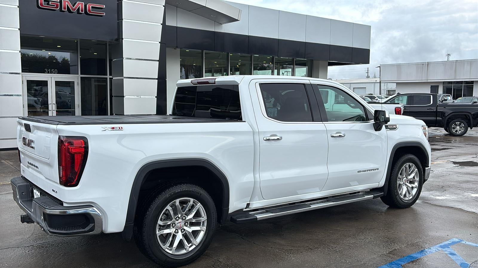 2021 GMC Sierra 1500 SLT