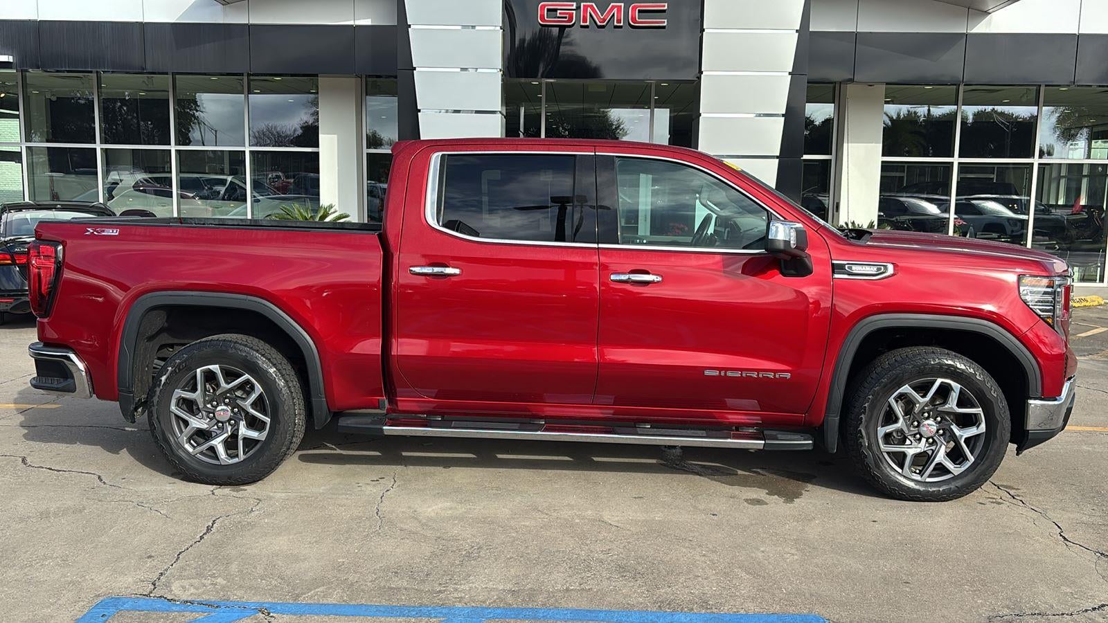 2023 GMC Sierra 1500 SLT