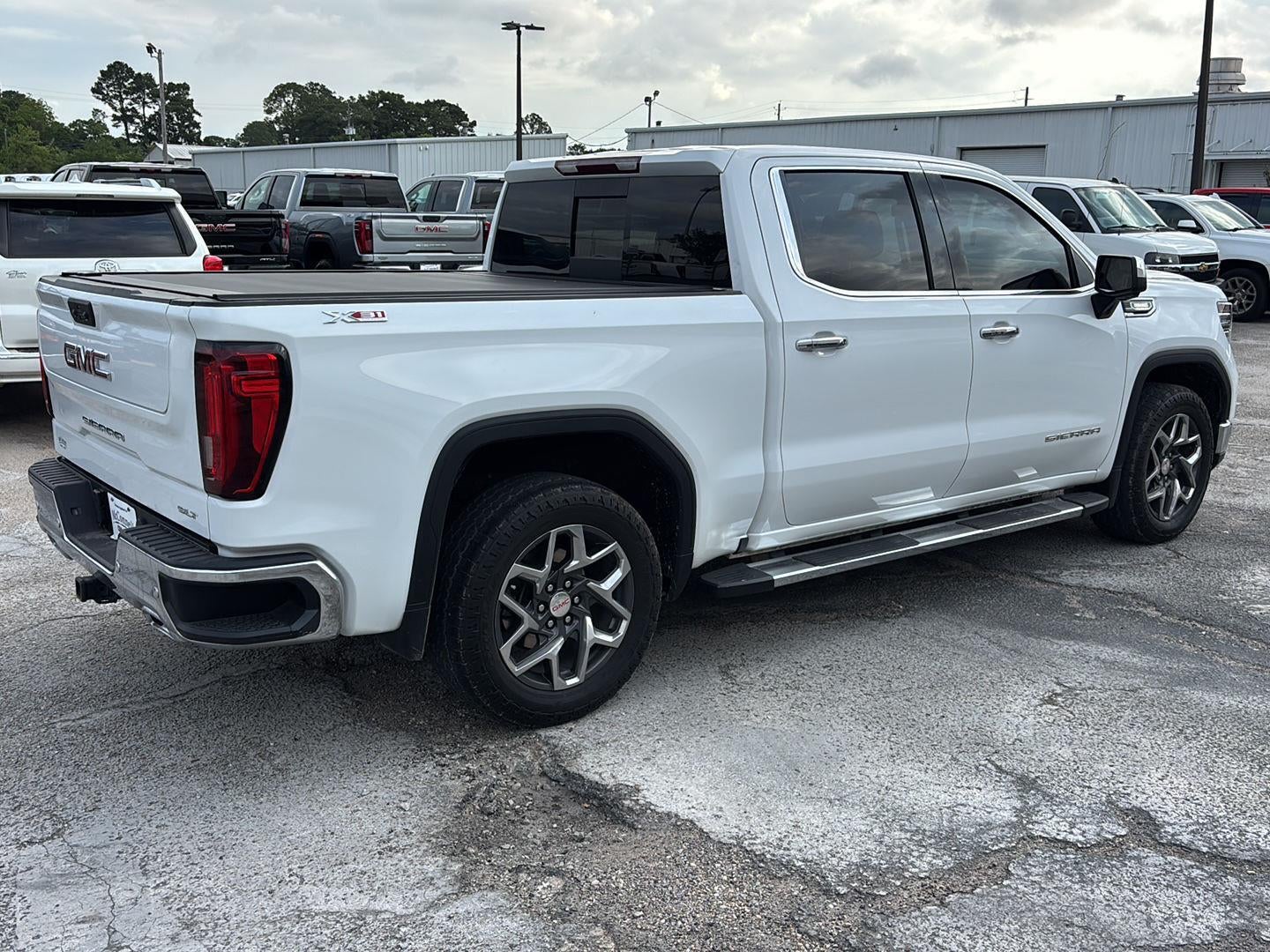 2024 GMC Sierra 1500 SLT