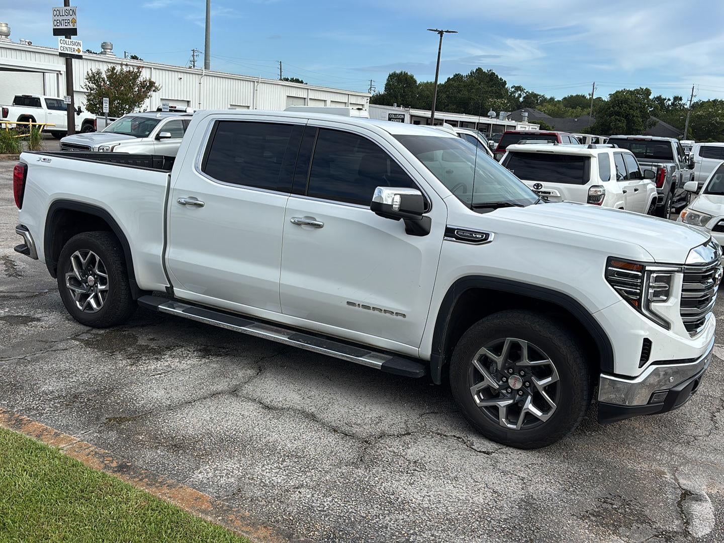 2025 GMC Sierra 1500 SLT
