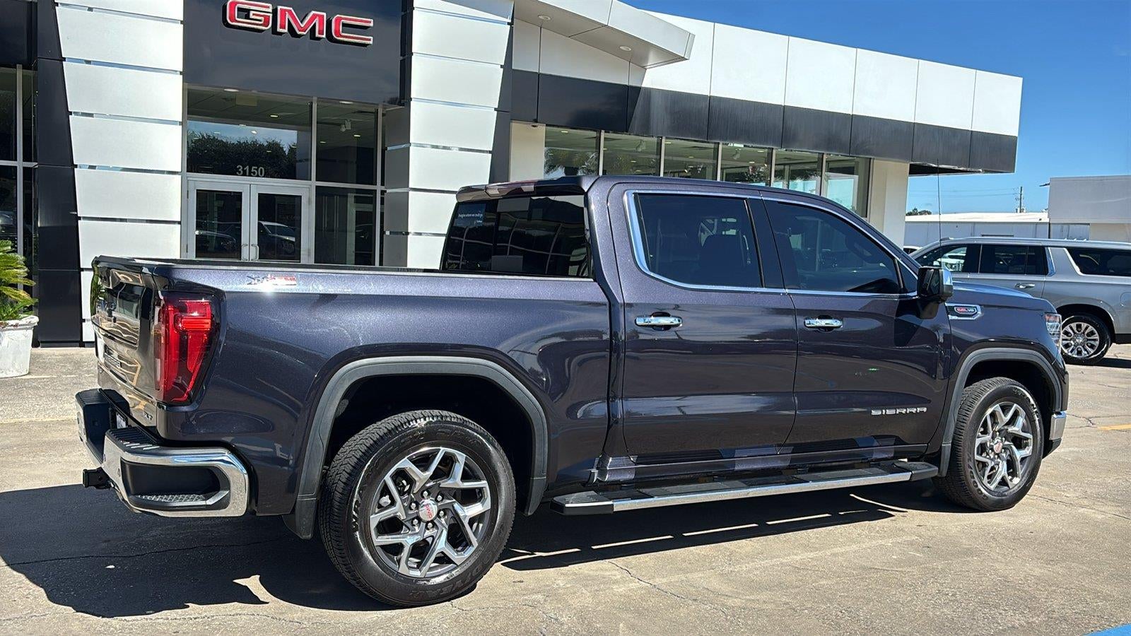 2022 GMC Sierra 1500 SLT