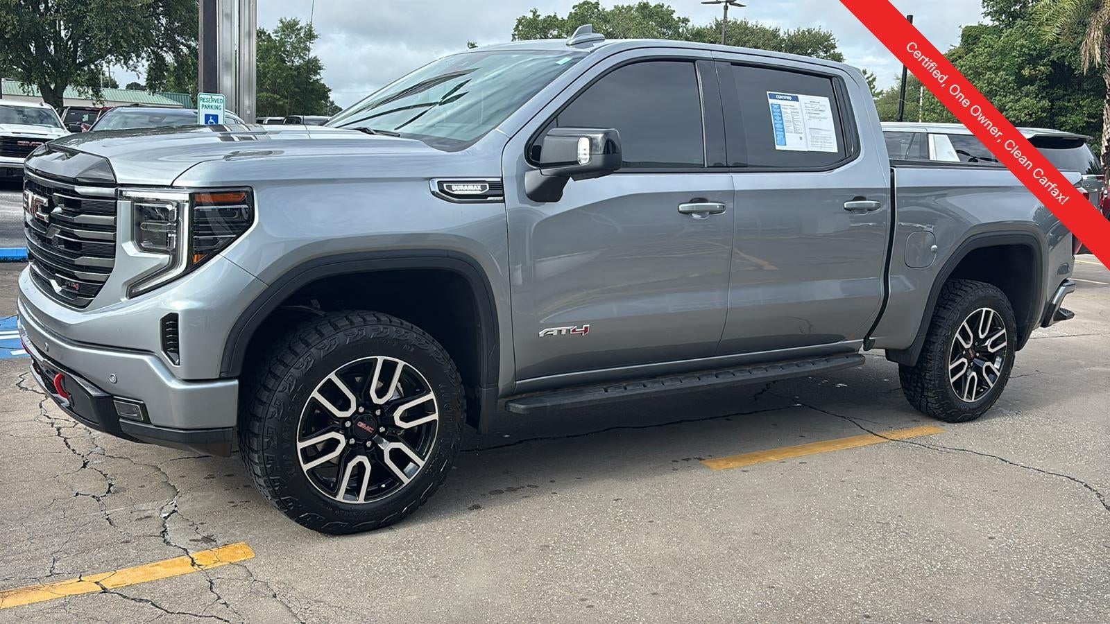 2025 GMC Sierra 1500 AT4