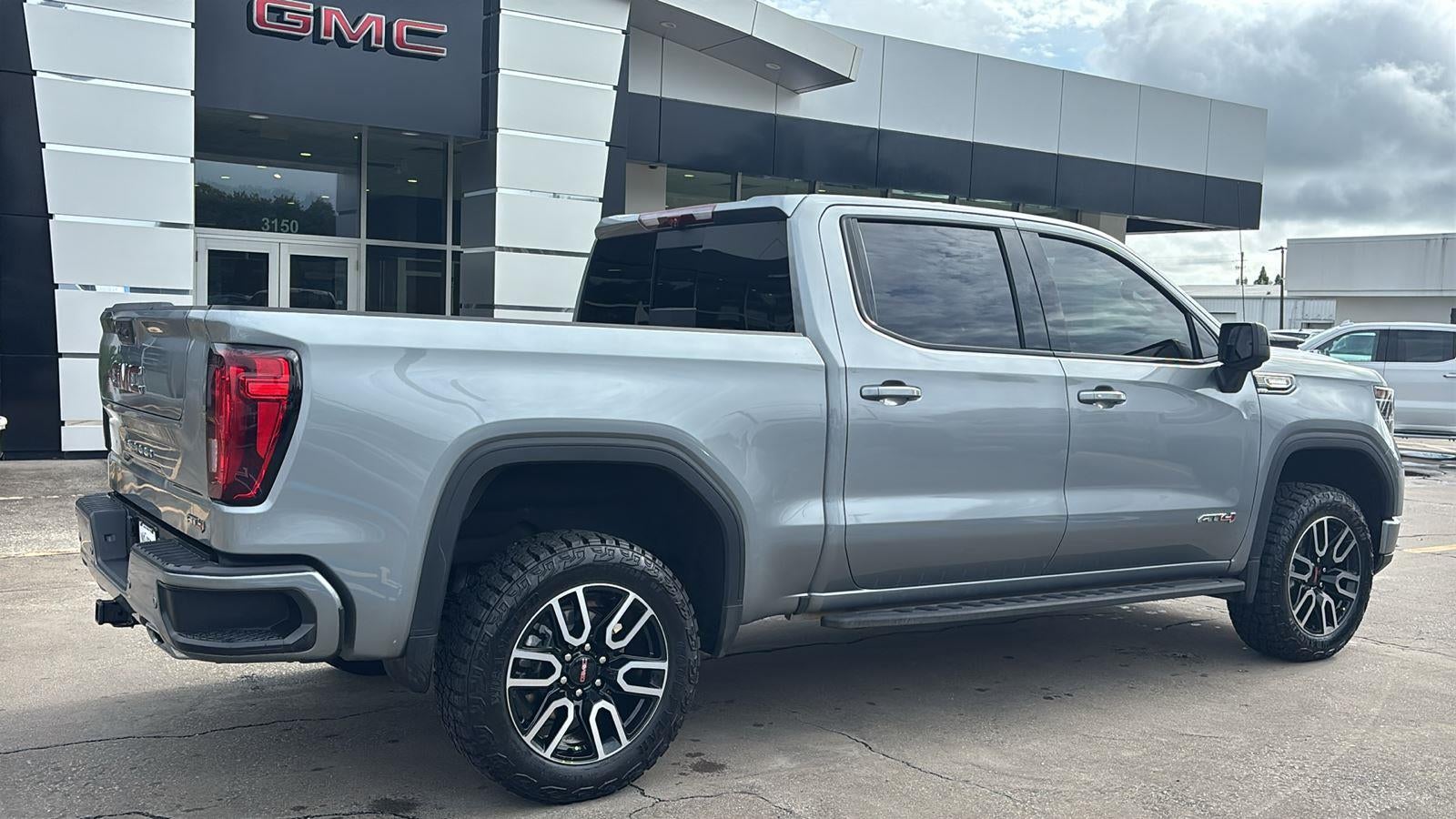 2025 GMC Sierra 1500 AT4
