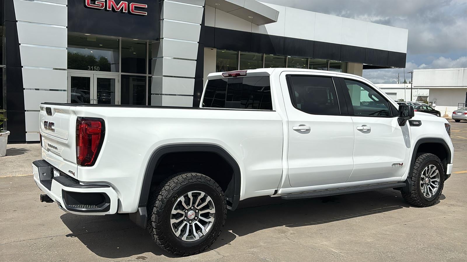2023 GMC Sierra 1500 AT4