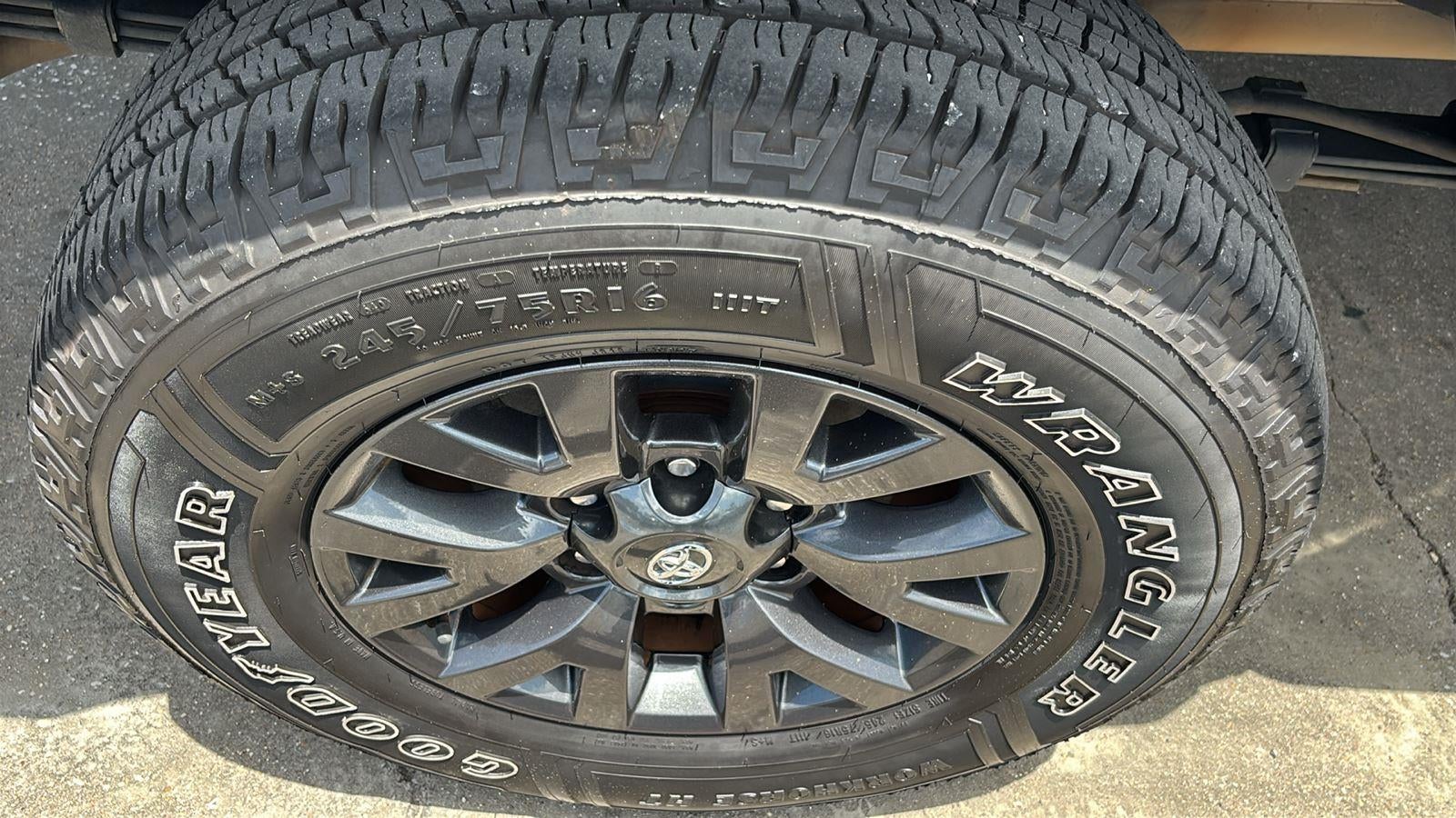 2022 Toyota Tacoma SR5 V6