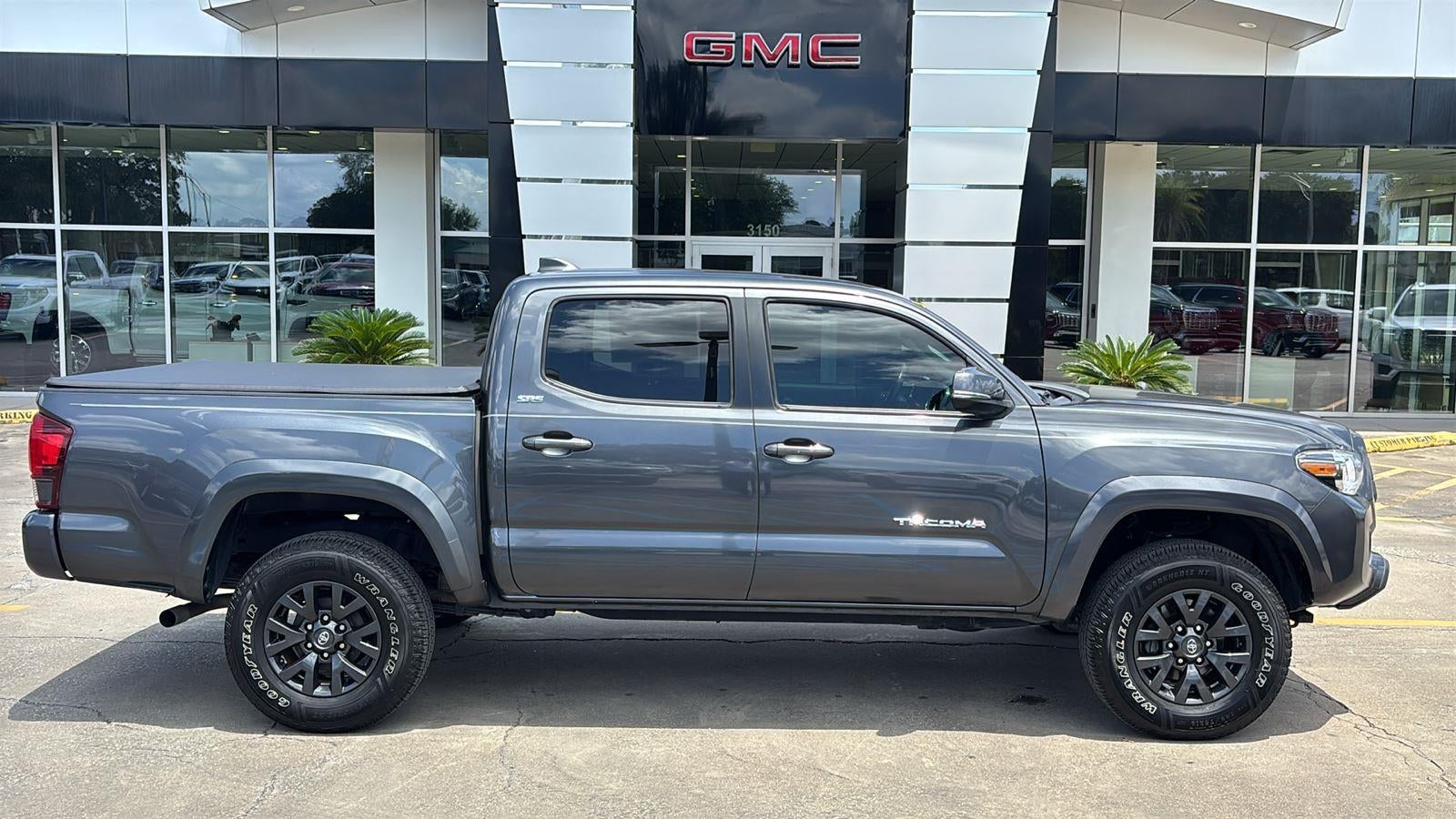 2022 Toyota Tacoma SR5 V6