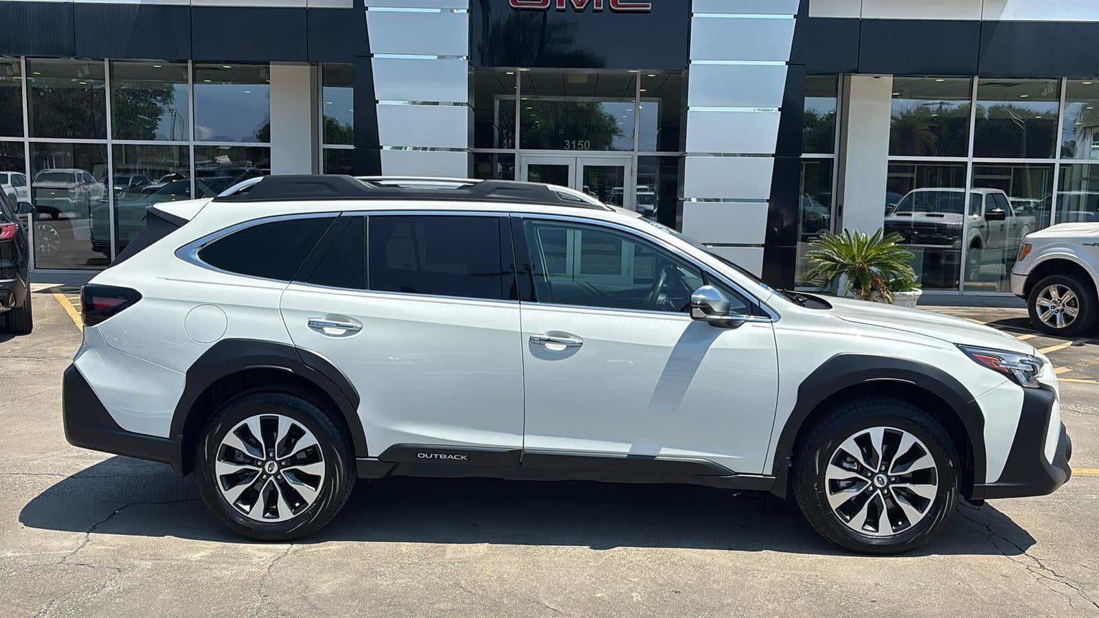 2023 Subaru Outback Touring XT