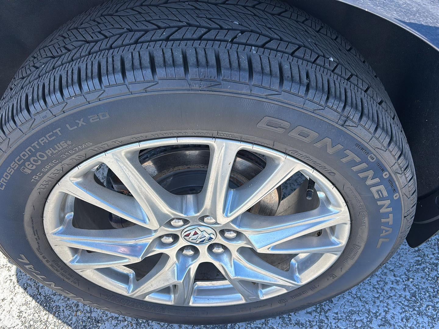 2023 Buick Enclave Essence