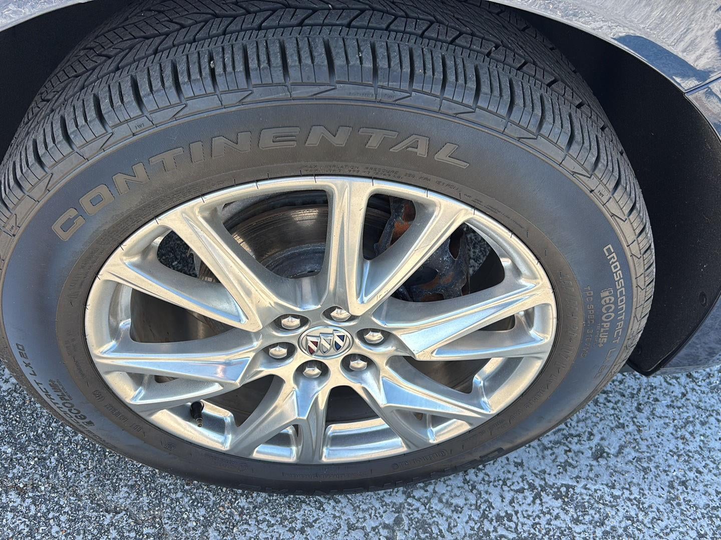 2023 Buick Enclave Essence