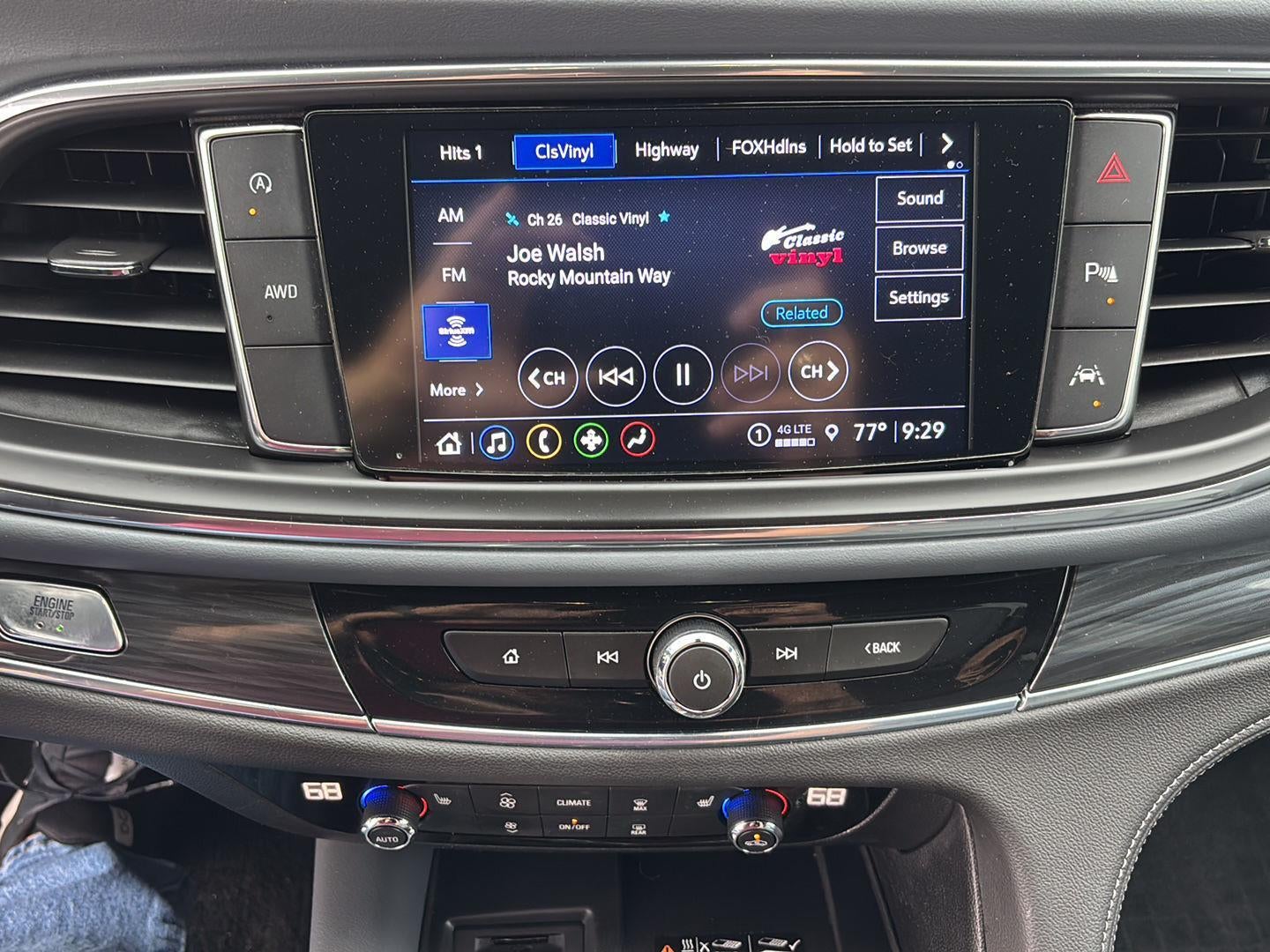 2024 Buick Enclave Essence