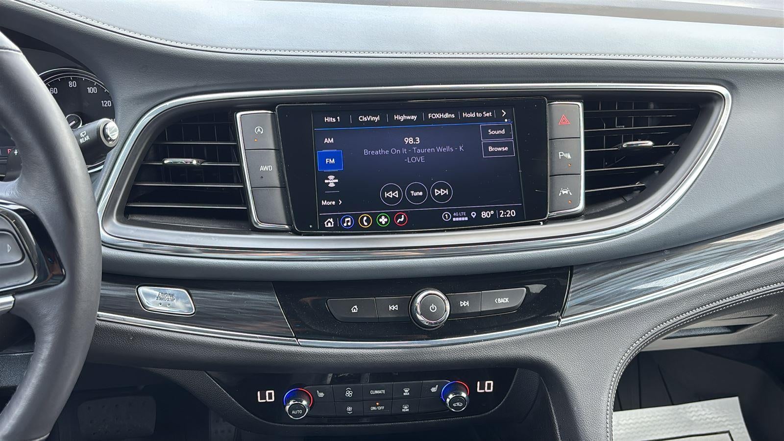 2024 Buick Enclave Essence