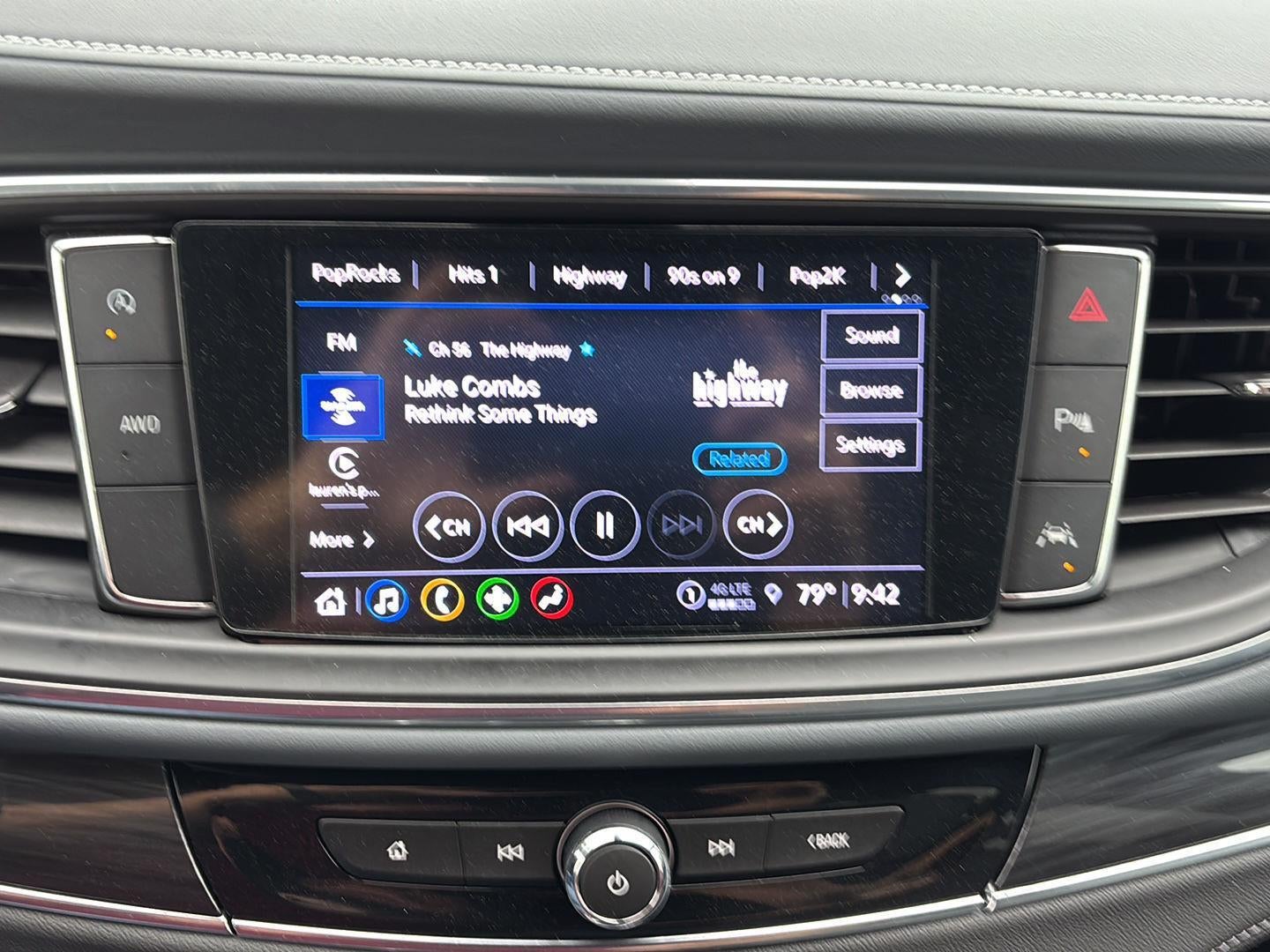 2024 Buick Enclave Essence
