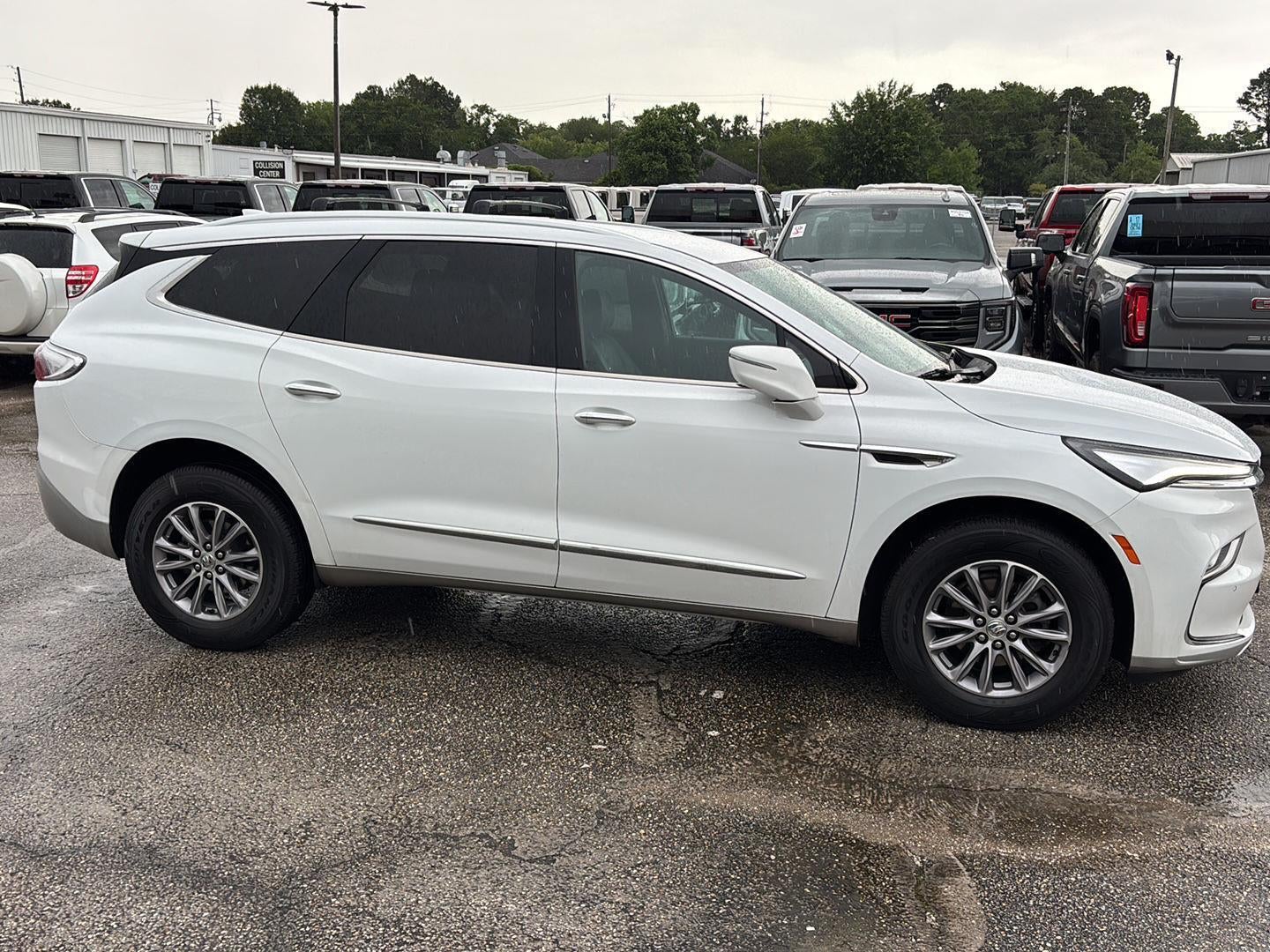 2024 Buick Enclave Essence