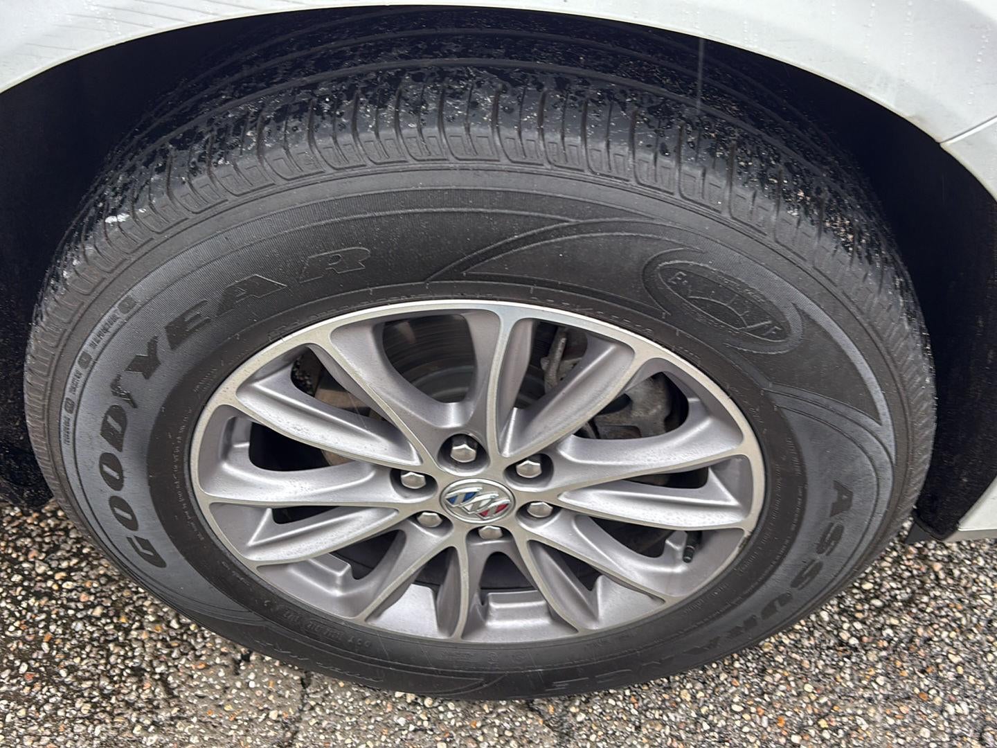 2024 Buick Enclave Essence