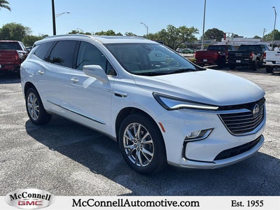 2023 Buick Enclave Essence