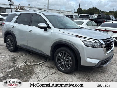 2025 Nissan Pathfinder SL FWD