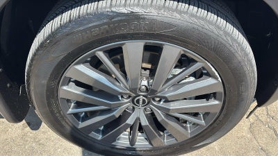 2025 Nissan Pathfinder SL FWD
