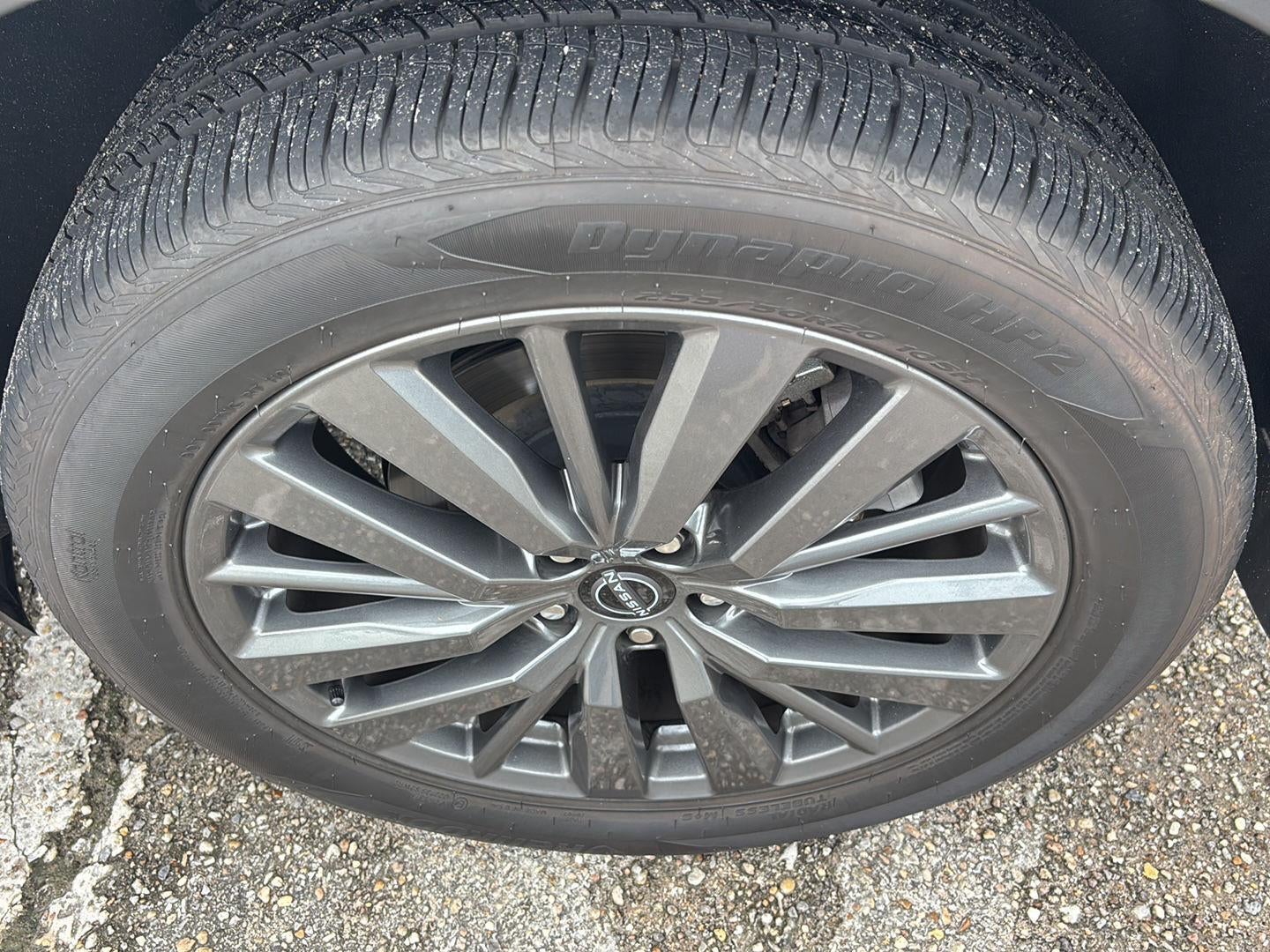 2025 Nissan Pathfinder SL FWD