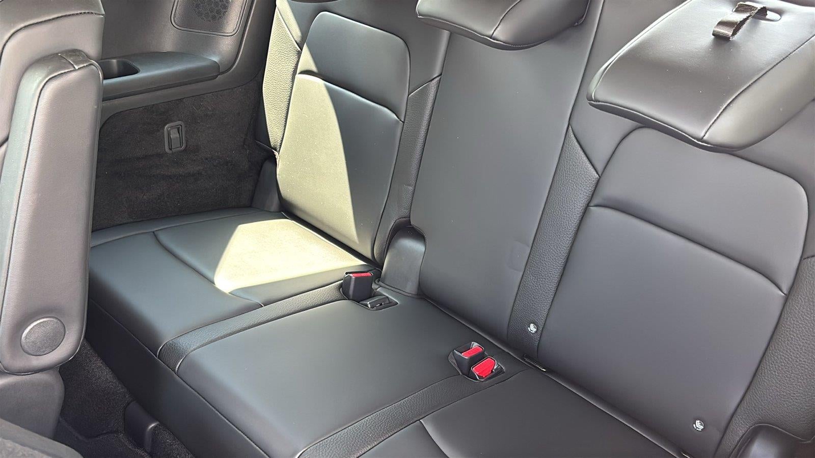 2025 Nissan Pathfinder SL FWD