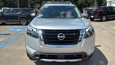 2025 Nissan Pathfinder SL FWD