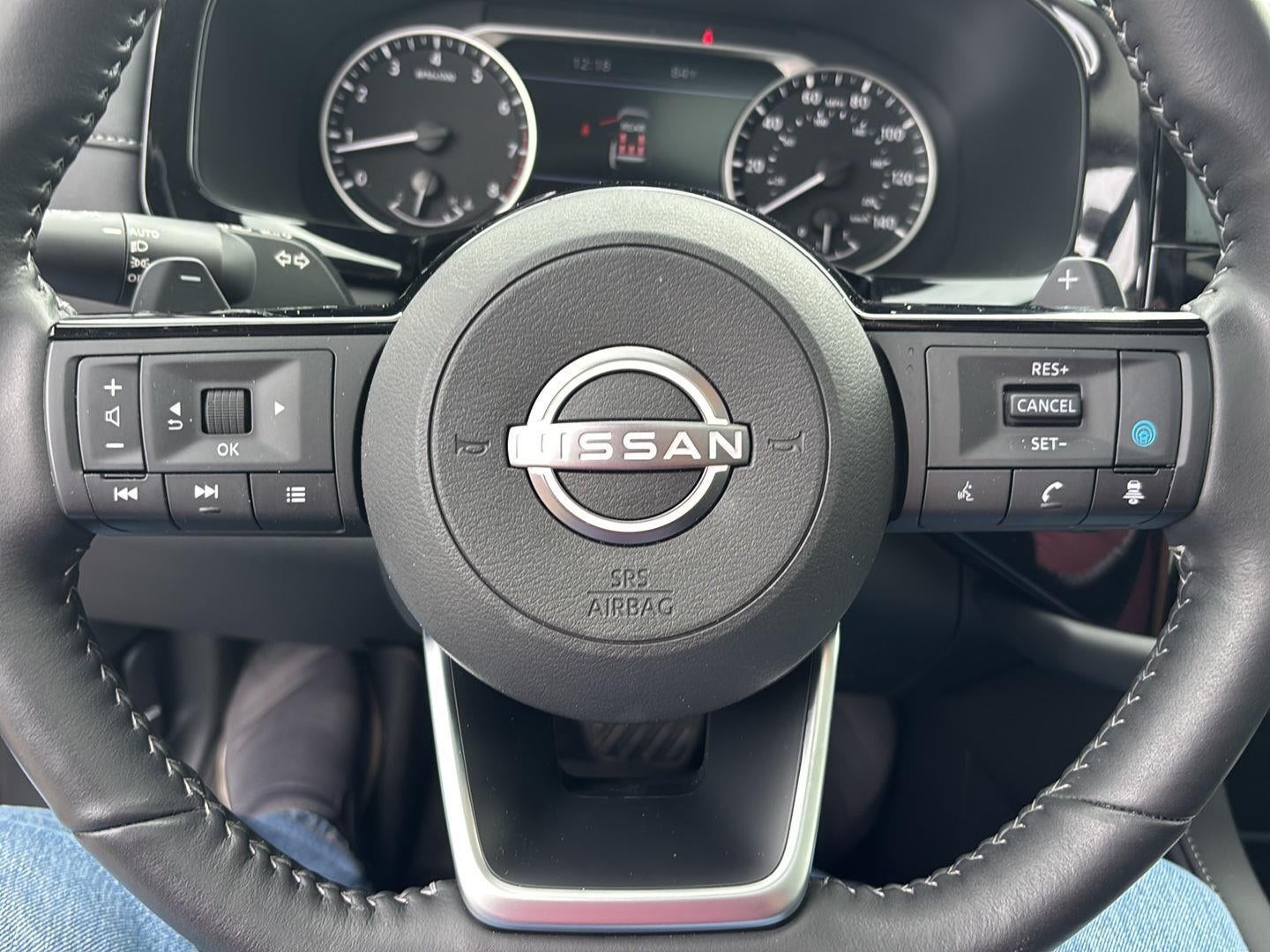 2025 Nissan Pathfinder SL FWD