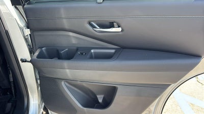 2025 Nissan Pathfinder SL FWD
