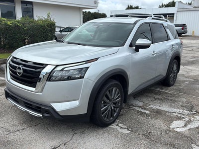 2025 Nissan Pathfinder SL FWD