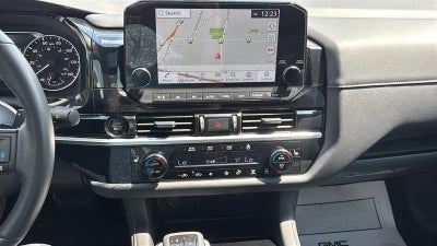 2025 Nissan Pathfinder SL FWD