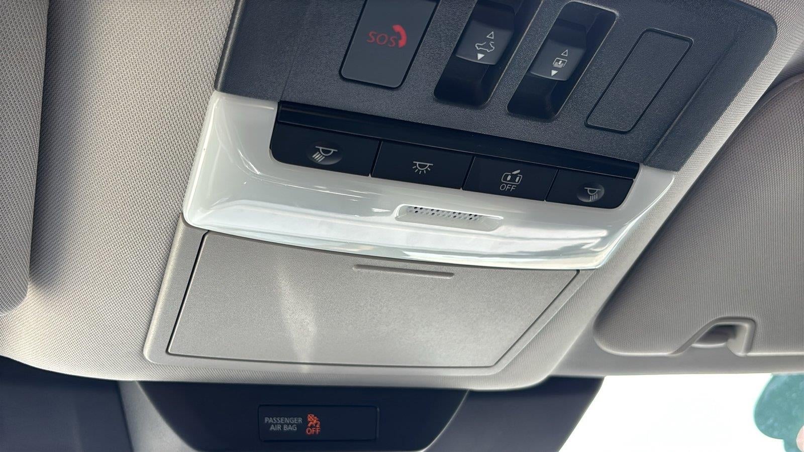 2025 Nissan Pathfinder SL FWD