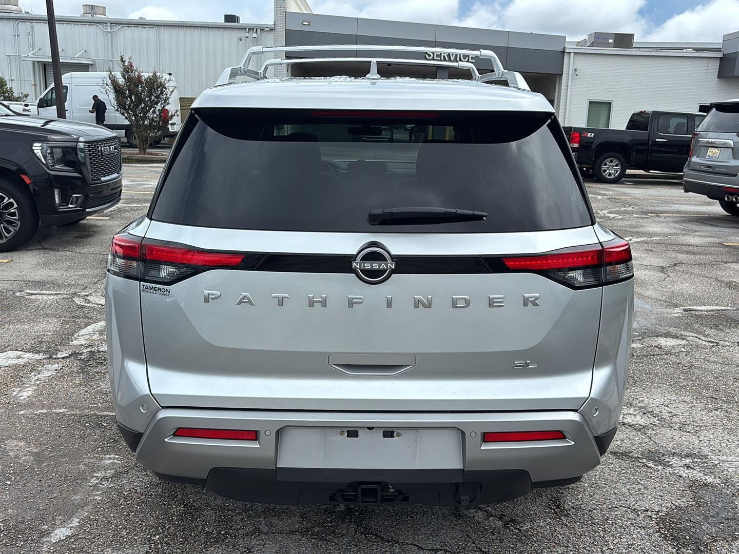 2025 Nissan Pathfinder SL FWD