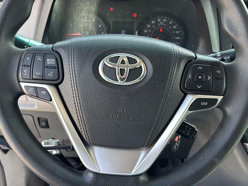 2016 Toyota Sienna LE AAS