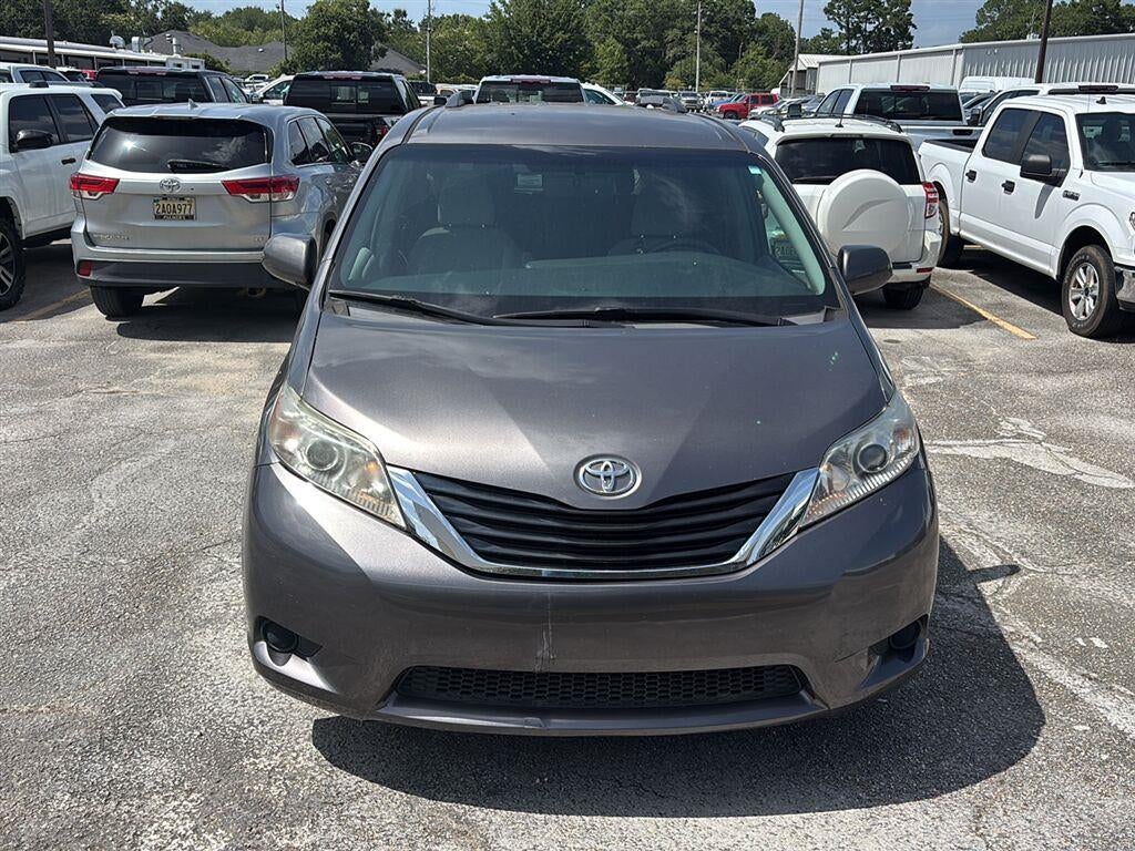 2016 Toyota Sienna LE AAS