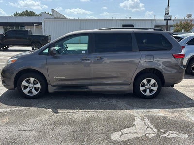 2016 Toyota Sienna LE AAS