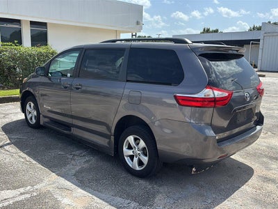 2016 Toyota Sienna LE AAS