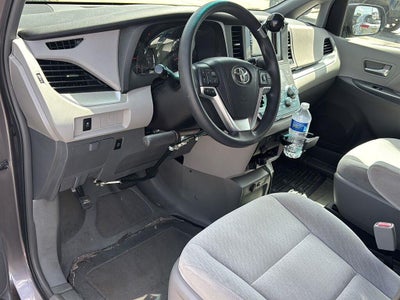 2016 Toyota Sienna LE AAS