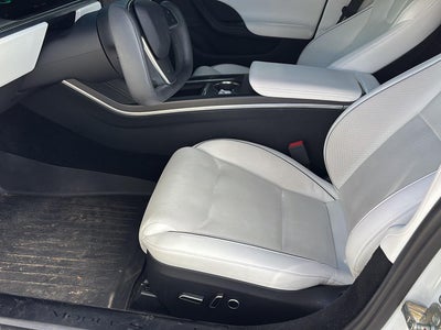 2022 Tesla Model S Plaid