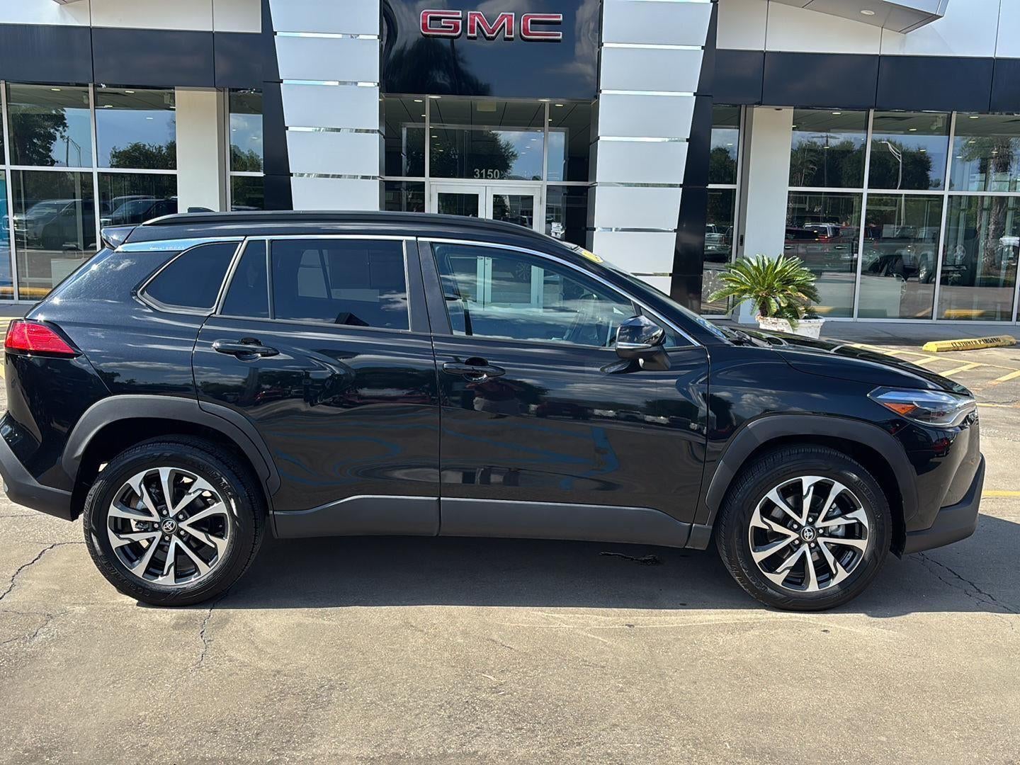 2024 Toyota Corolla Cross XLE