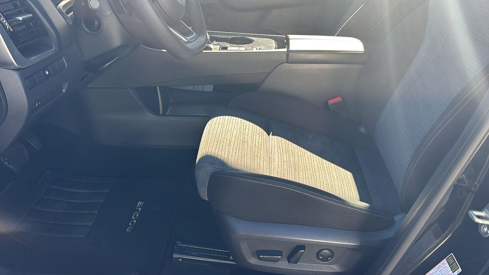 2021 Nissan Rogue SV FWD