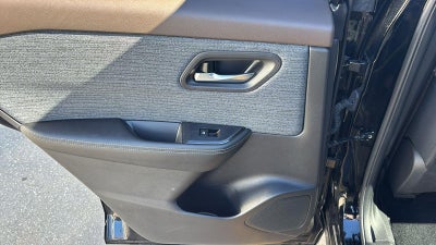 2021 Nissan Rogue SV FWD