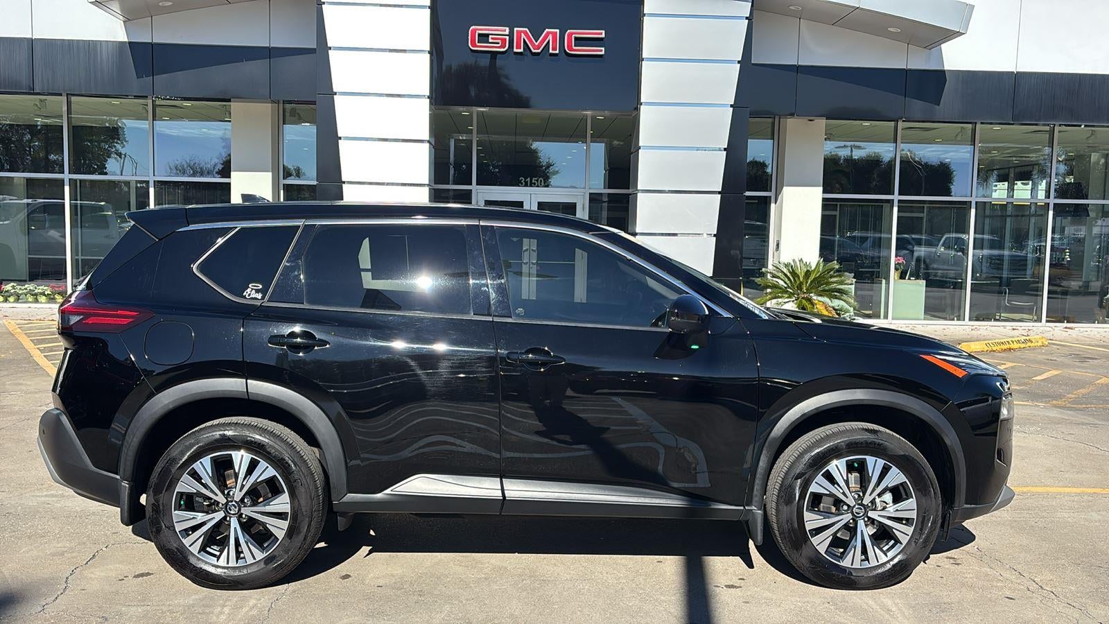 2021 Nissan Rogue SV FWD