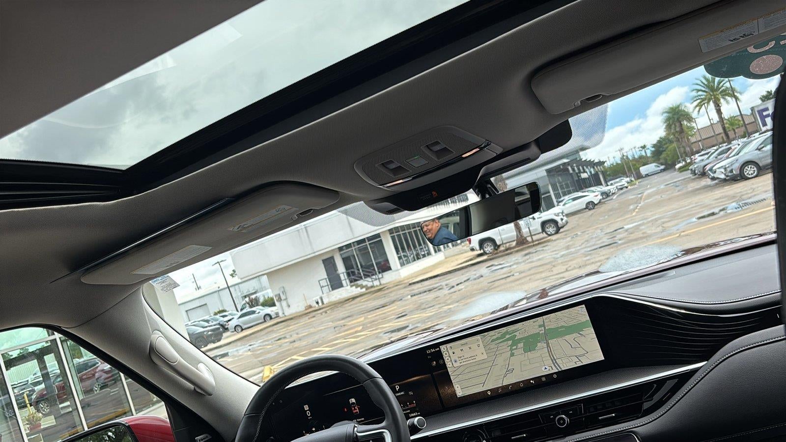 2025 INFINITI QX80 LUXE