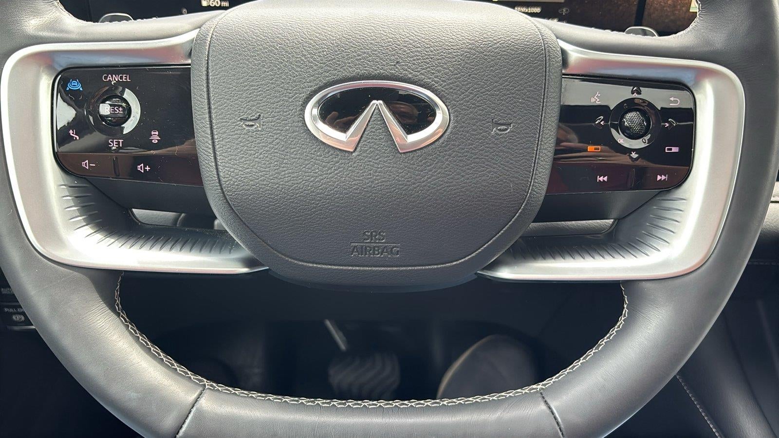2025 INFINITI QX80 LUXE