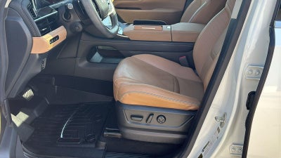 2025 INFINITI QX80 LUXE
