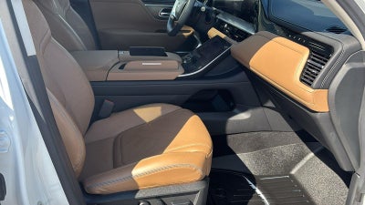 2025 INFINITI QX80 LUXE