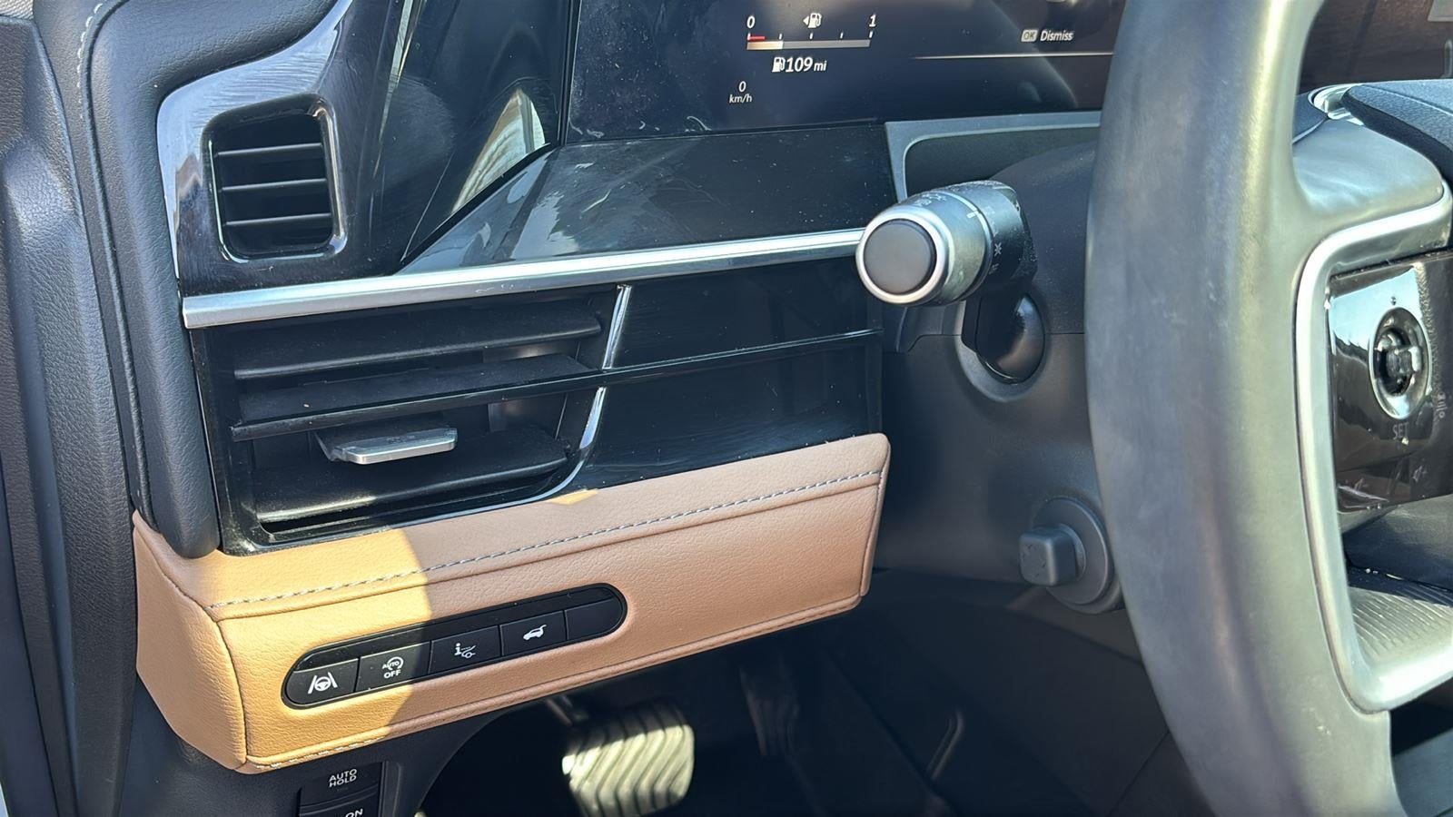 2025 INFINITI QX80 LUXE