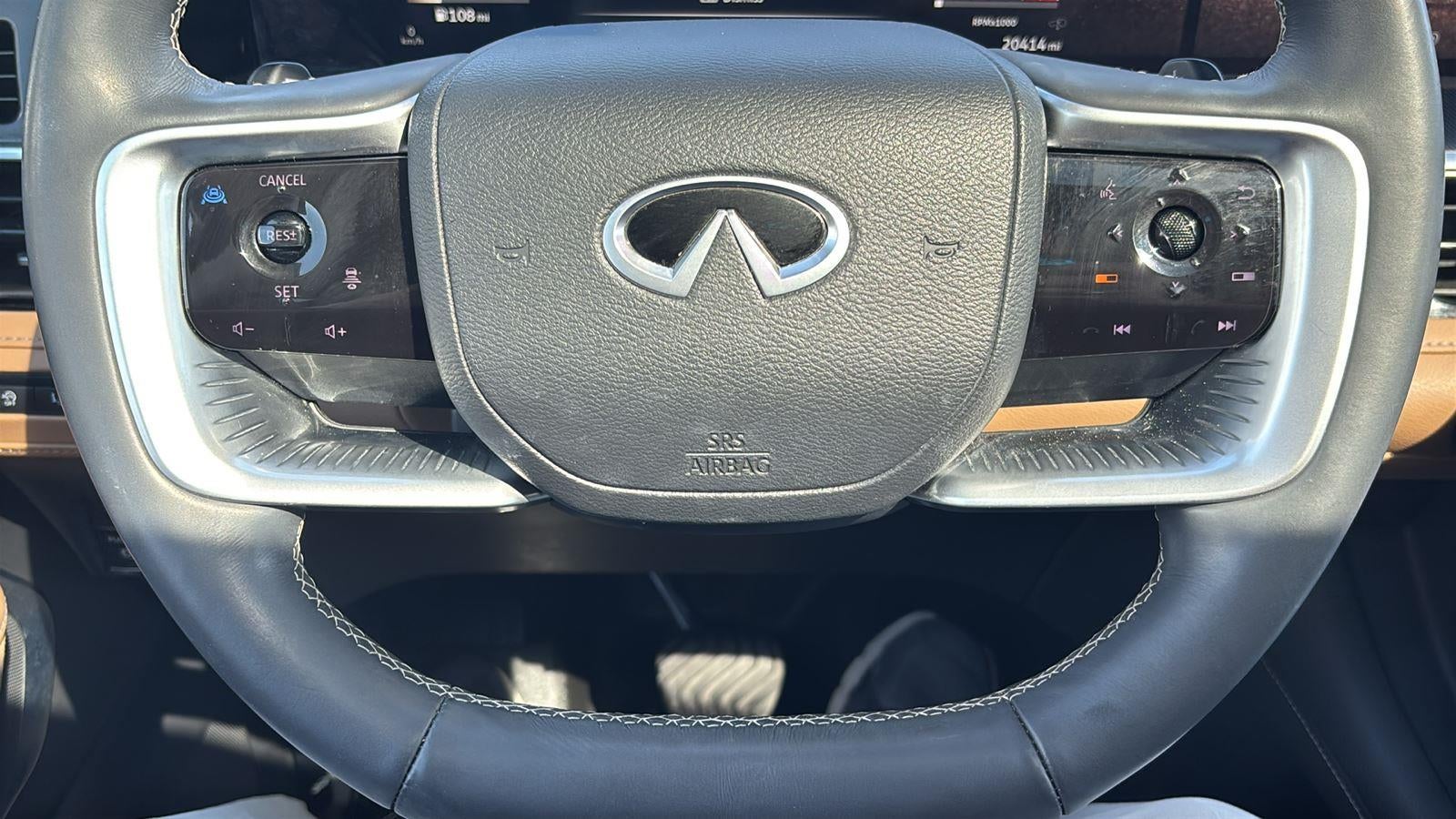 2025 INFINITI QX80 LUXE